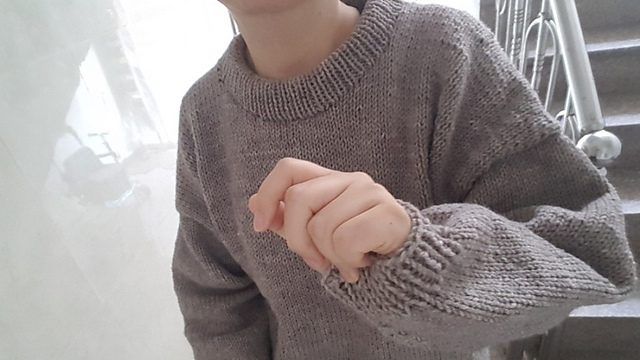 Drop Shoulder Sweater free crochet pattern by Hey Cindy (Ravelry)