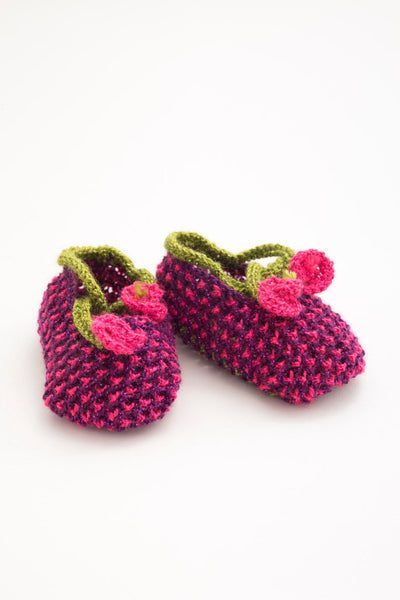 Blossom Booties free crochet pattern by Lion Brand Yarn