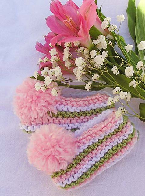 Cutie Booties free crochet pattern by Diane L. Augustin (Ravelry)