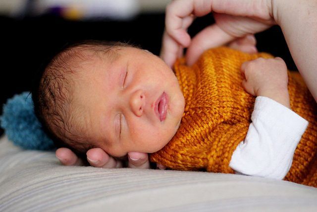 Puerperium Cardigan free crochet pattern by Kelly van Niekerk
