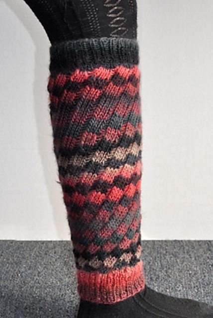Estonian Rib Legwarmers free crochet pattern by Gail Tanquary (Crystal Palace Yarns)