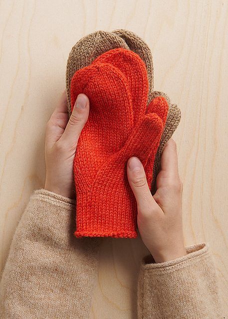 Arched Gusset Mittens free crochet pattern by Laura Ferguson for Purl Soho