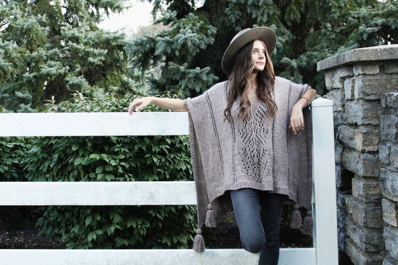 Caravan Poncho free crochet pattern by Alexandra Tavel