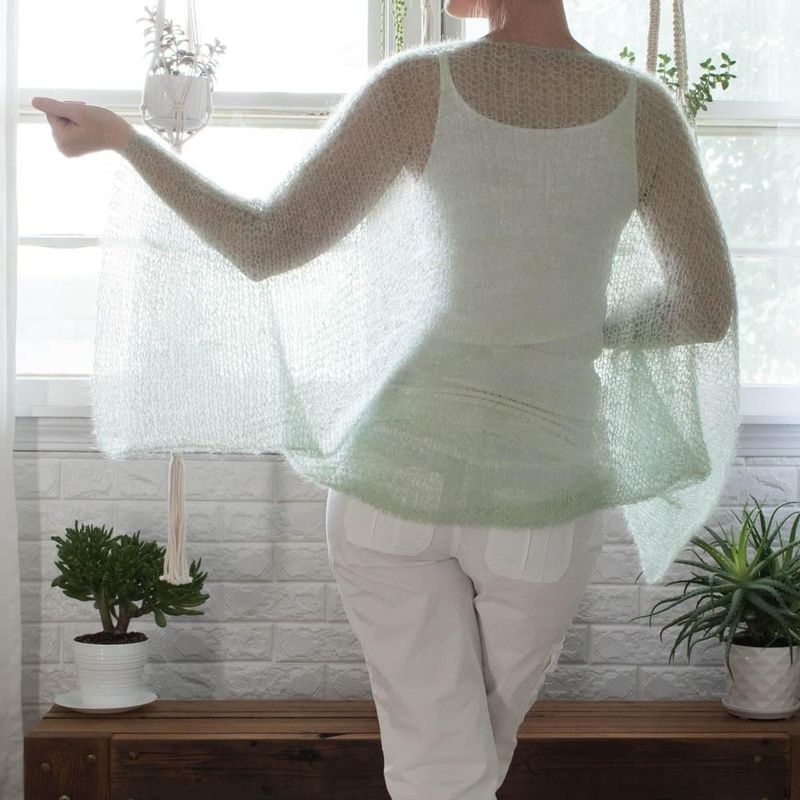 Summertide Shrug free crochet pattern by Jennifer