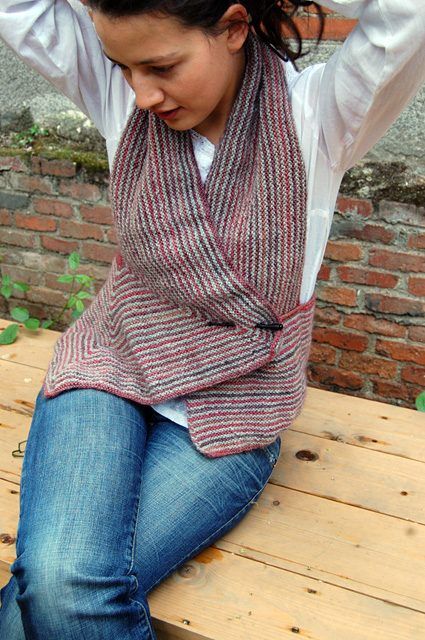 Hanne Vest free crochet pattern by Lia Moya