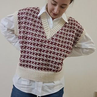 Hashtag Mosaic Vest free crochet pattern by Svetlana Pakhomova